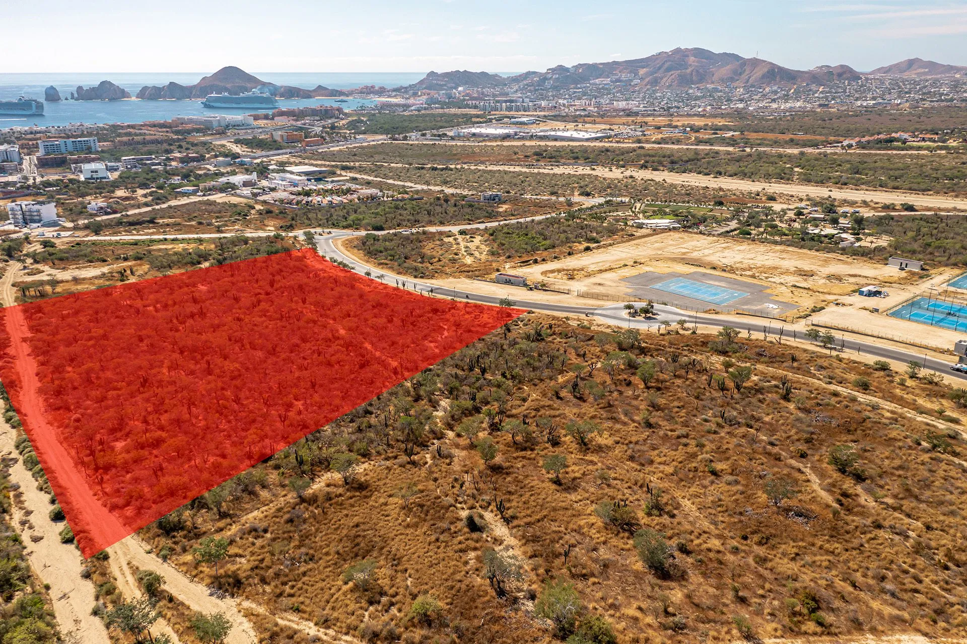Lot VIII-B, is an excellent option for residential development. This 9.5 acre development parcel is located inside one of the most popular communities in Los Cabos. With a natural downward slope this lot offers incredible views of Cabo's bay.