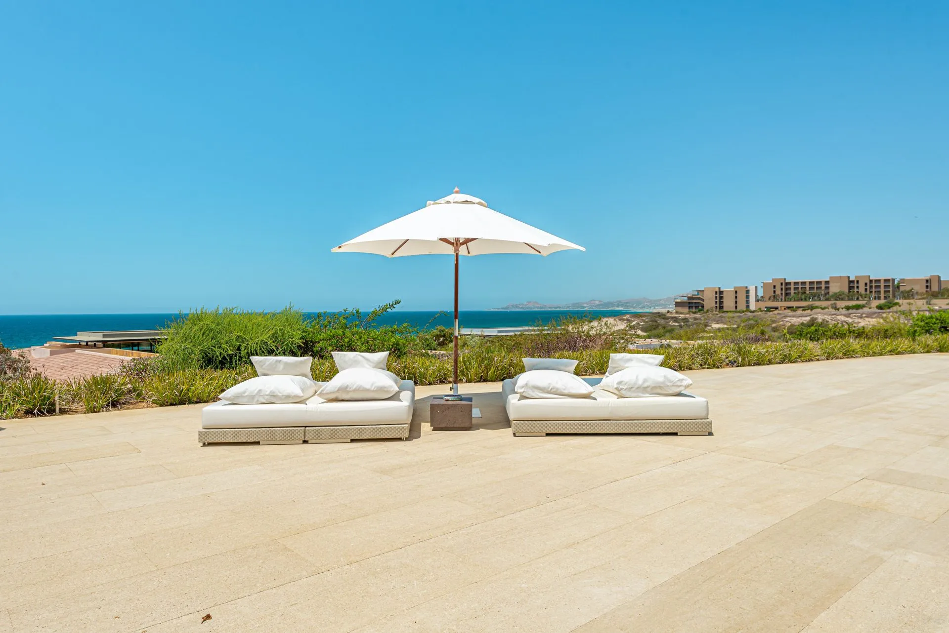 West Enclave 10 is a Ritz-Carlton Reserve branded oceanview residence located in San Jose del Cabo. One of the only twenty-seven villas, this residence was launched for the first time in fall 2021 to the open market as available for purchase.